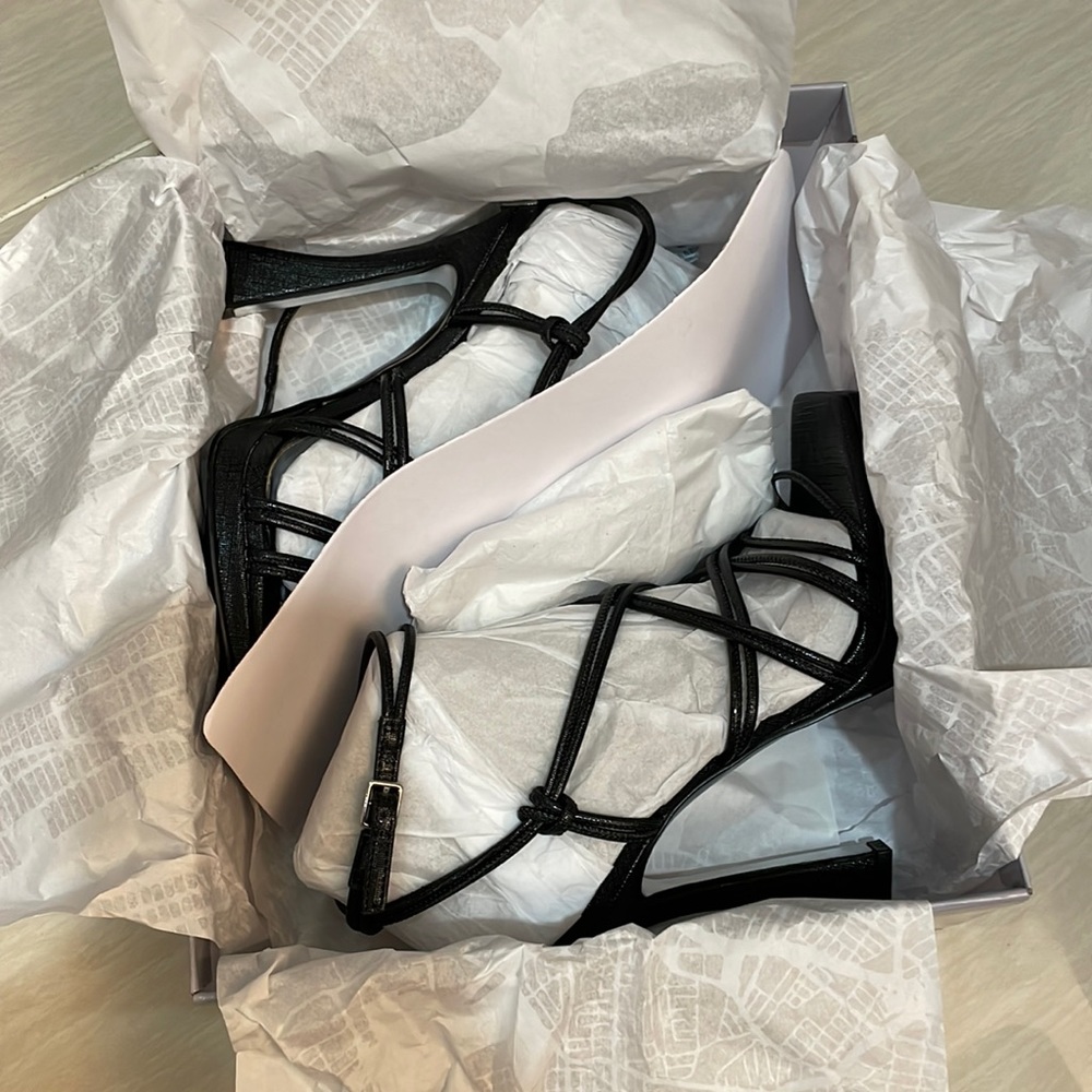 JLO by Jennifer Lopez Tanin Black Heels